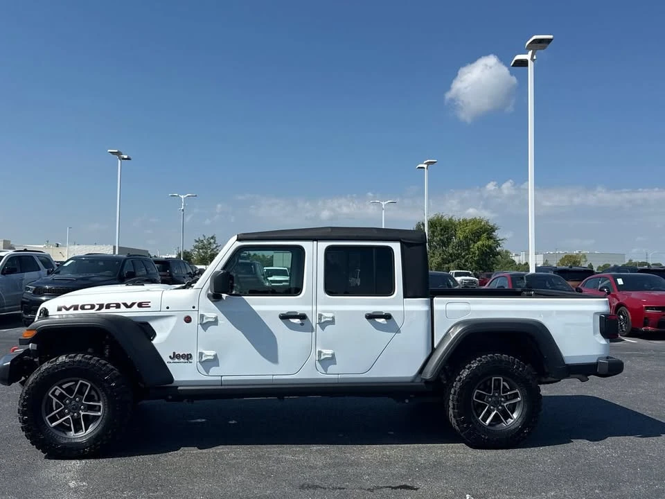 2026 Jeep JT Gladiator - Image 5 of 20