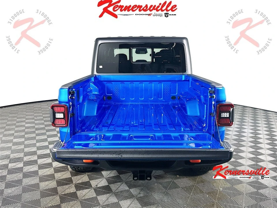 2026 Jeep JT Gladiator - Image 16 of 21