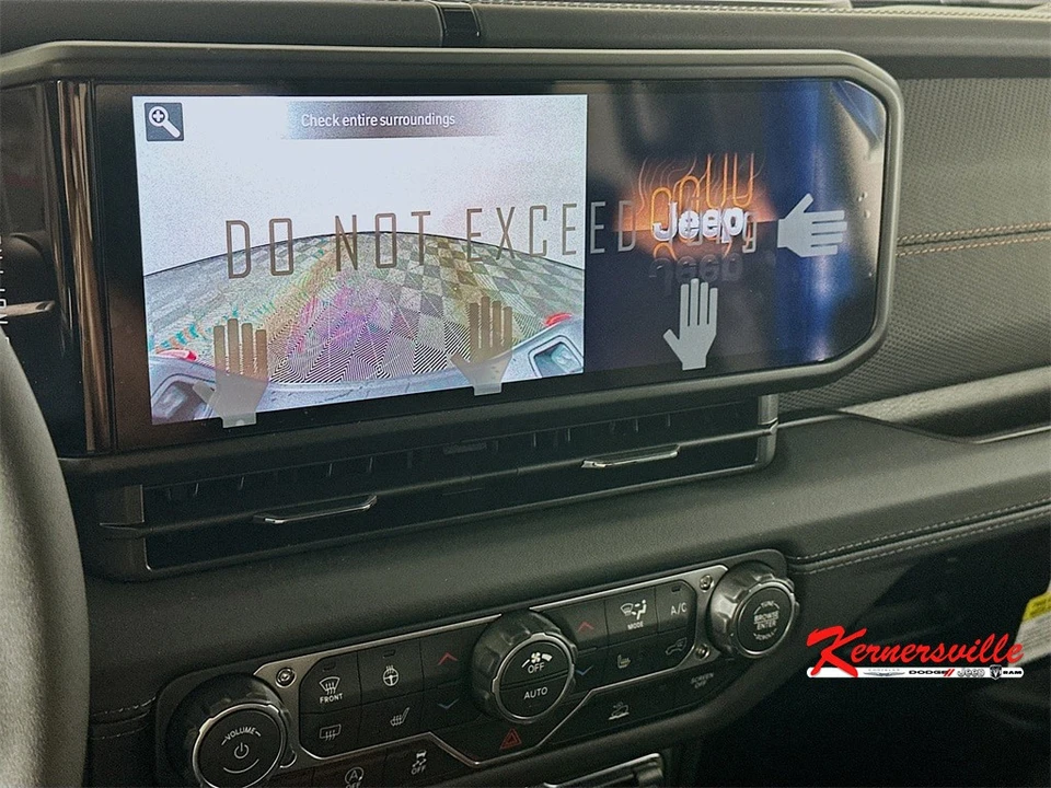 2026 Jeep JT Gladiator - Image 15 of 21