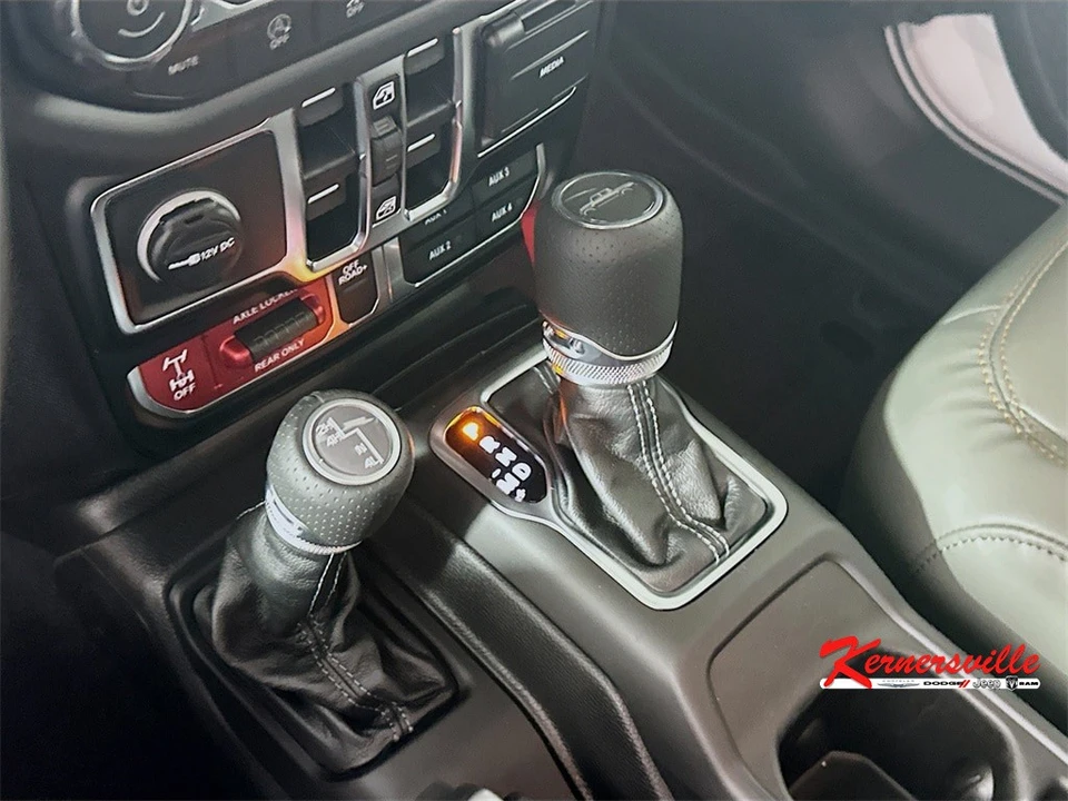 2026 Jeep JT Gladiator - Image 12 of 21