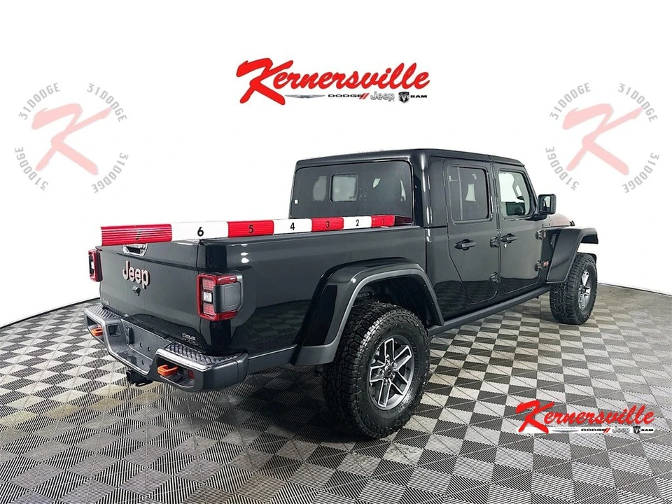 2026 Jeep JT Gladiator - Image 7 of 20