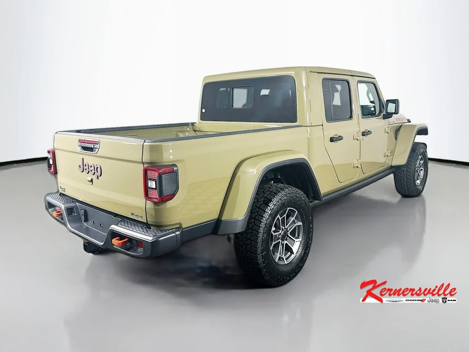 2026 Jeep JT Gladiator - Image 7 of 12