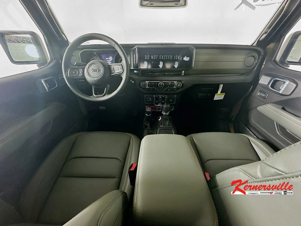 2026 Jeep JT Gladiator - Image 9 of 12