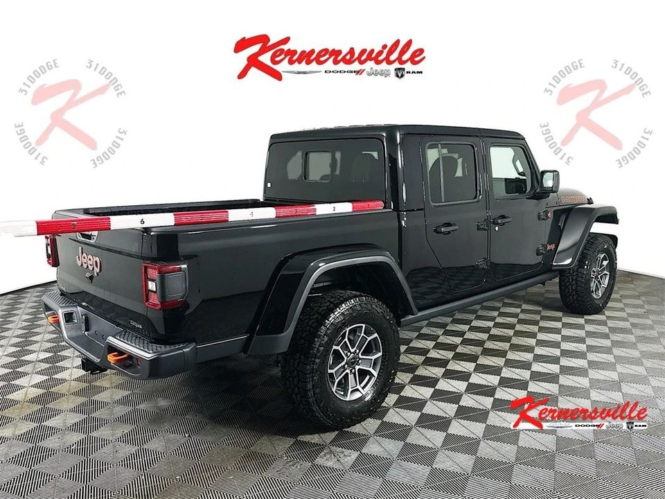 2026 Jeep JT Gladiator - Image 7 of 12