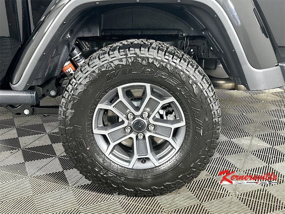 2026 Jeep JT Gladiator - Image 17 of 21
