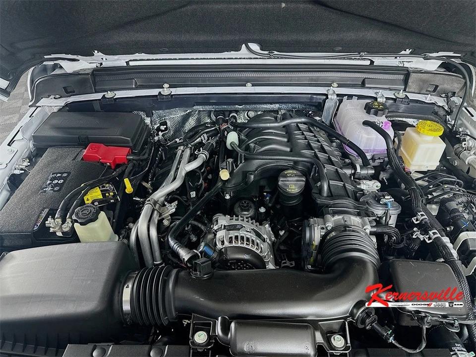 2026 Jeep JT Gladiator - Image 16 of 19