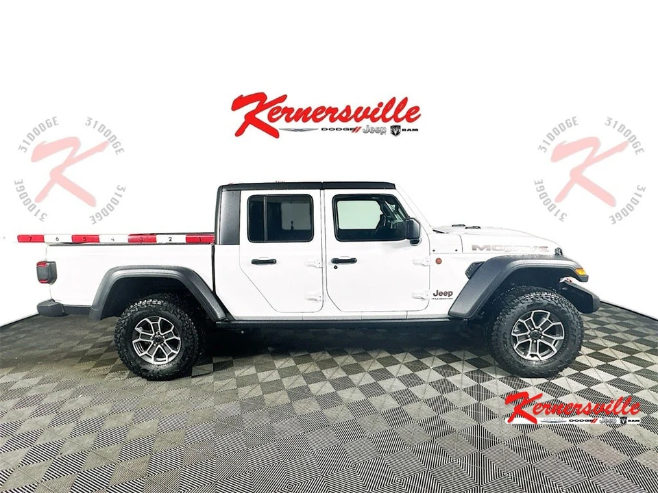 2026 Jeep JT Gladiator - Image 8 of 19