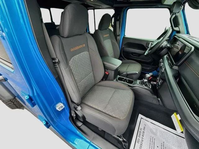 2026 Jeep JT Gladiator - Image 18 of 20