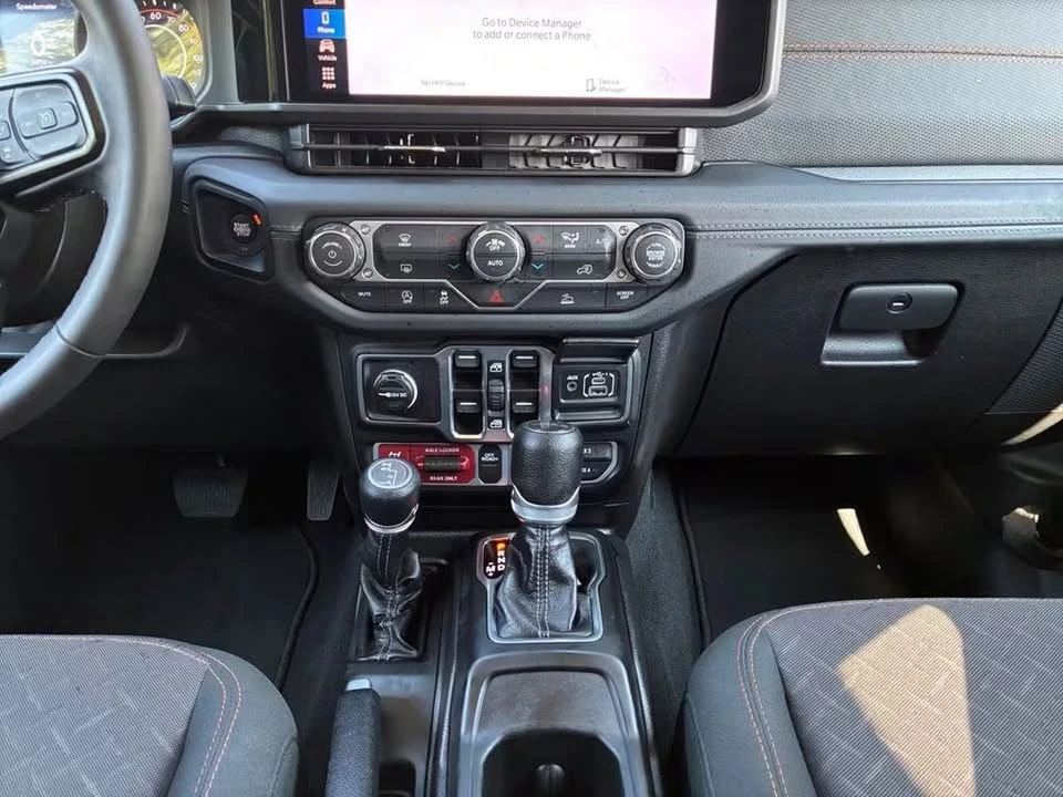 2026 Jeep JT Gladiator - Image 16 of 20