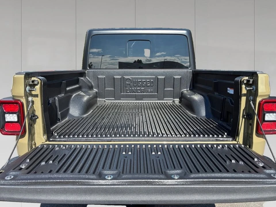 2026 Jeep JT Gladiator - Image 5 of 20
