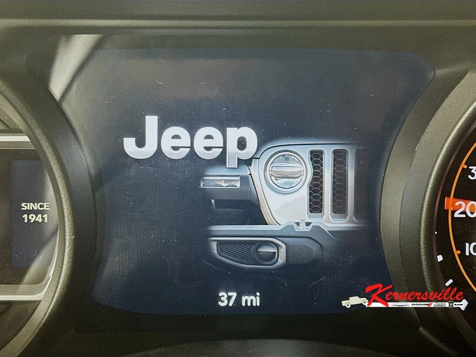 2026 Jeep JT Gladiator - Image 11 of 12