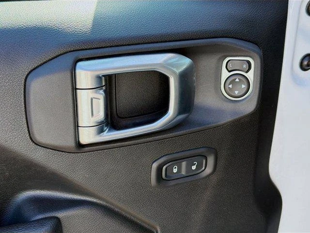 2026 Jeep JT Gladiator - Image 12 of 20
