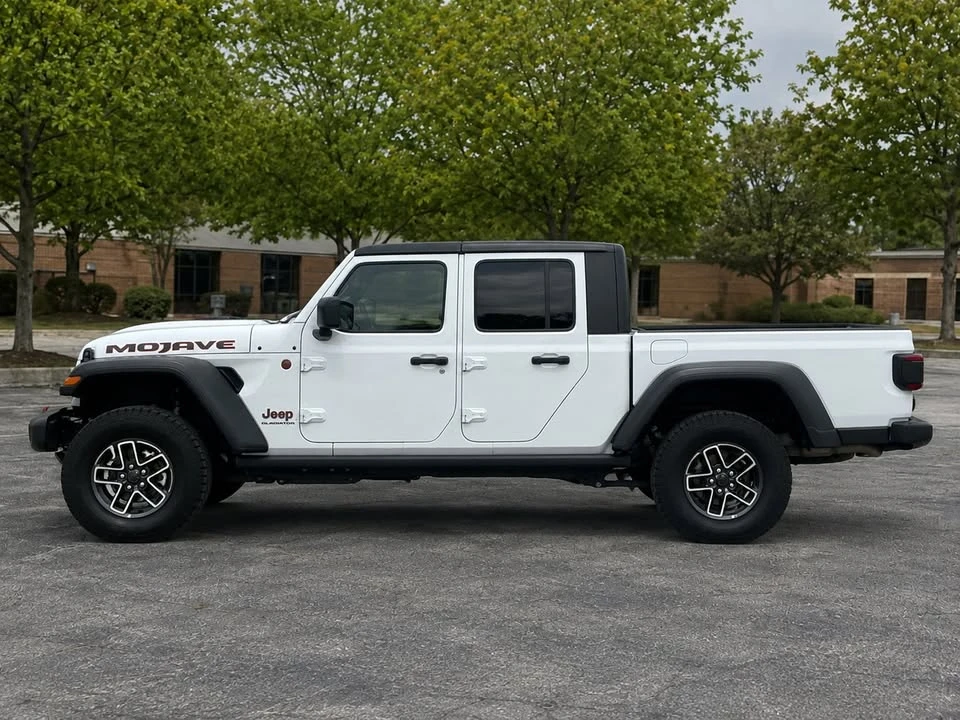 2026 Jeep JT Gladiator - Image 2 of 6