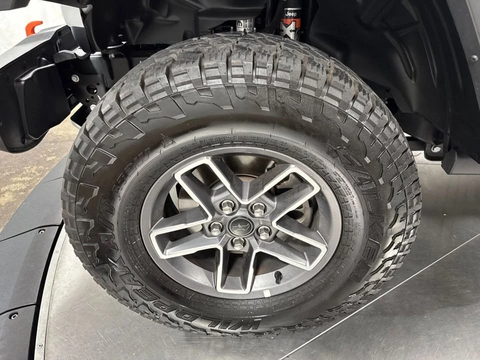 2026 Jeep JT Gladiator - Image 2 of 19