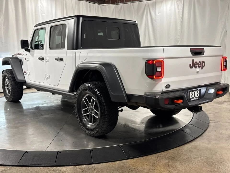 2026 Jeep JT Gladiator - Image 9 of 19