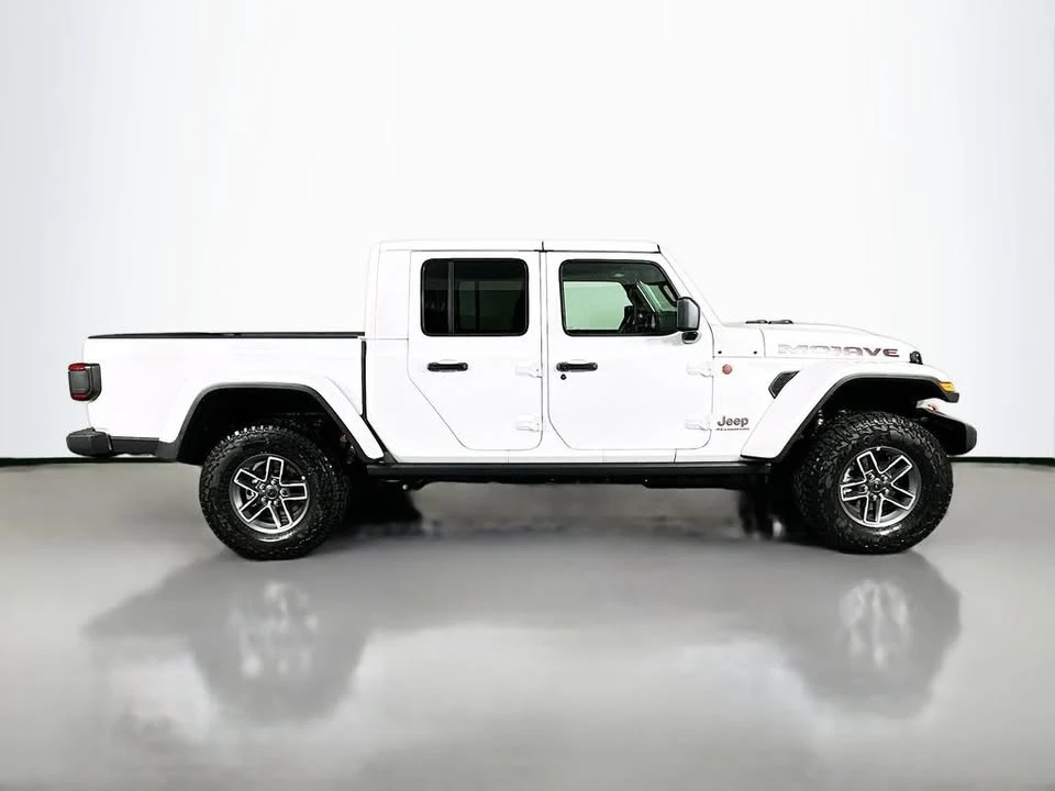 2026 Jeep JT Gladiator - Image 6 of 20