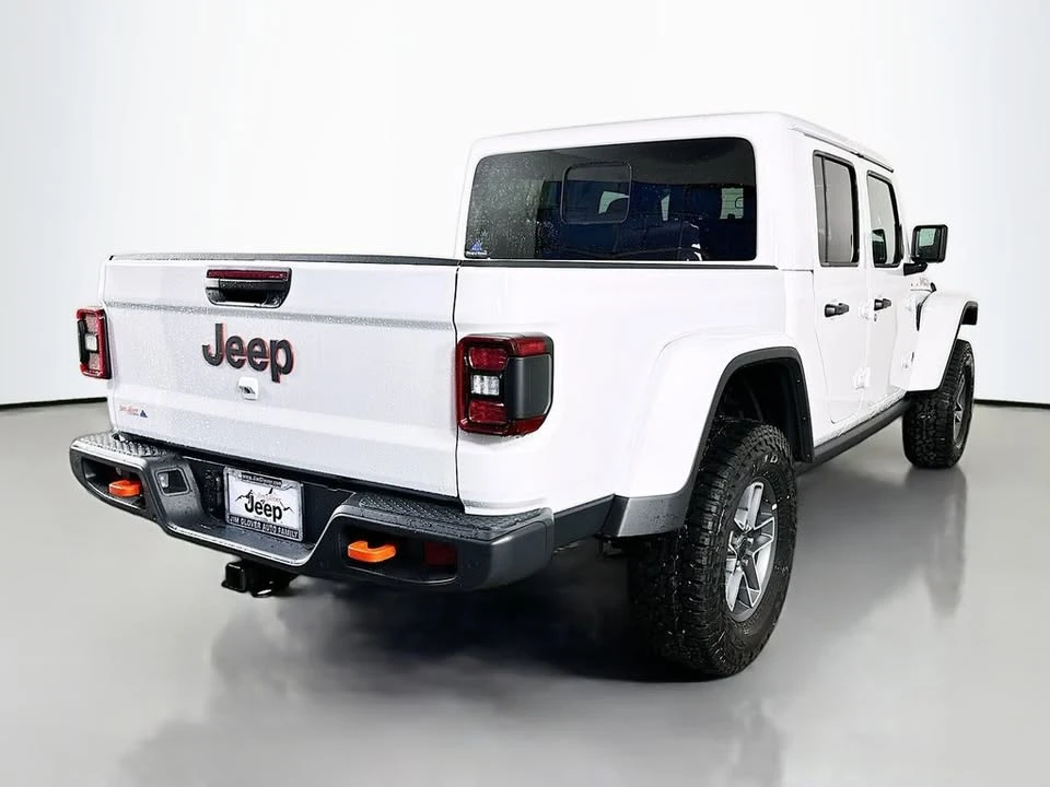 2026 Jeep JT Gladiator - Image 5 of 20