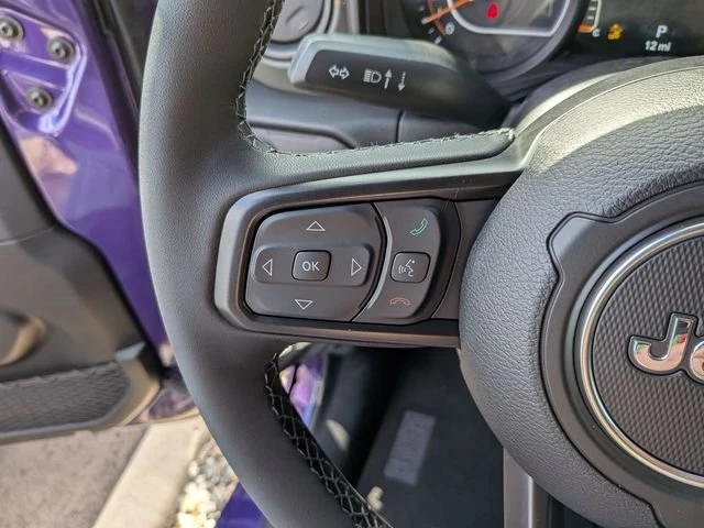 2026 Jeep JT Gladiator - Image 10 of 18