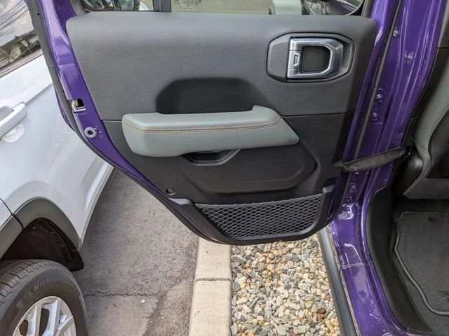 2026 Jeep JT Gladiator - Image 17 of 18
