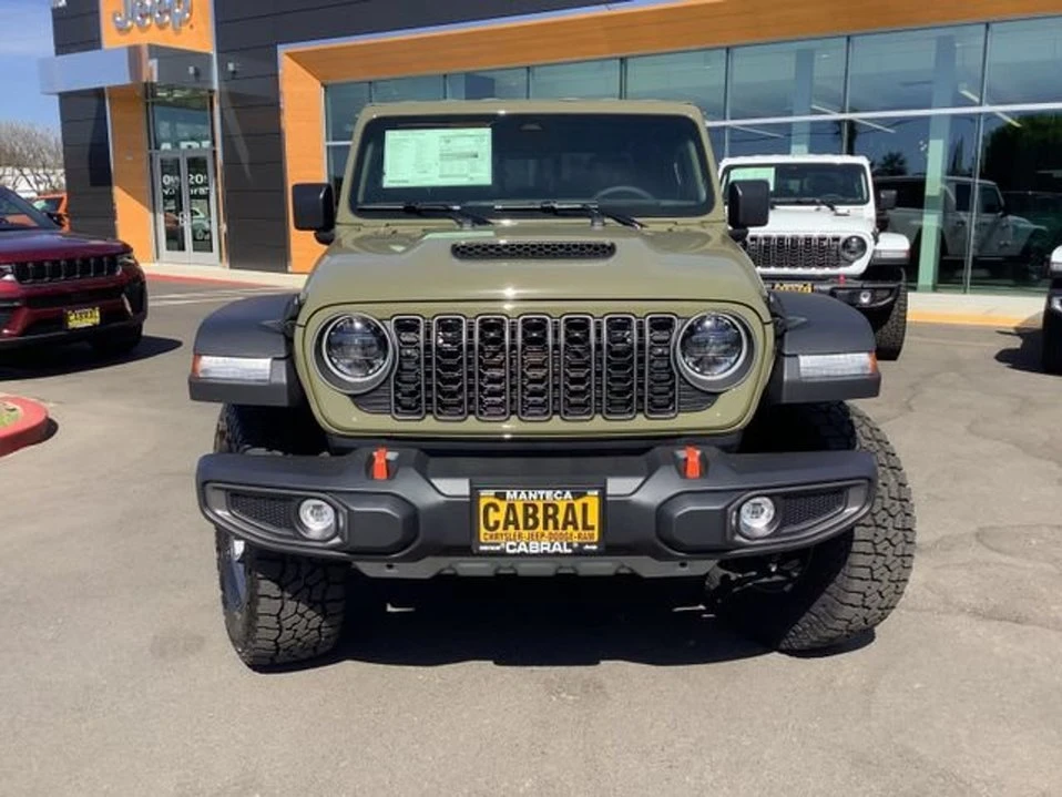 2026 Jeep JT Gladiator - Image 2 of 9