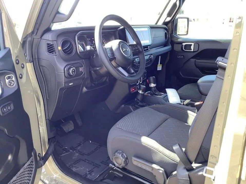 2026 Jeep JT Gladiator - Image 5 of 9