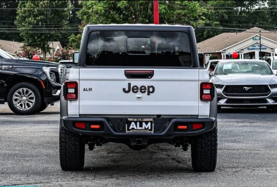 2026 Jeep JT Gladiator - Image 5 of 12