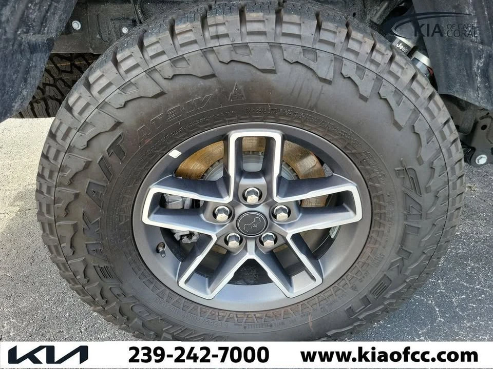 2026 Jeep JT Gladiator - Image 8 of 20