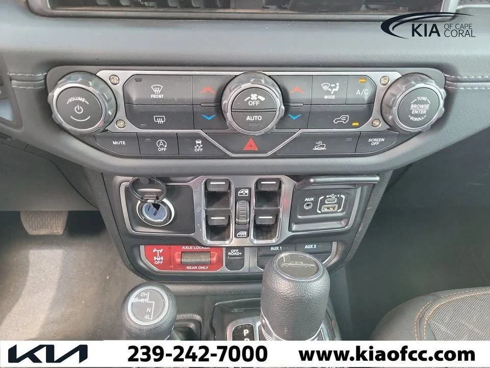 2026 Jeep JT Gladiator - Image 17 of 20