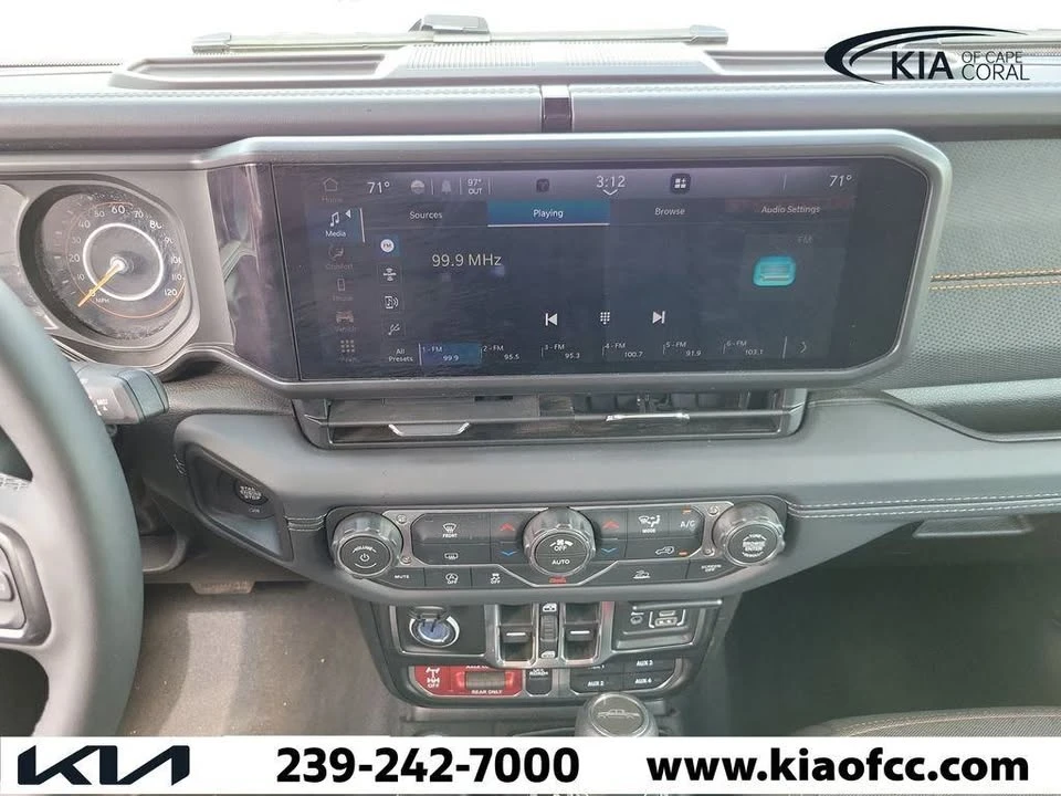 2026 Jeep JT Gladiator - Image 16 of 20