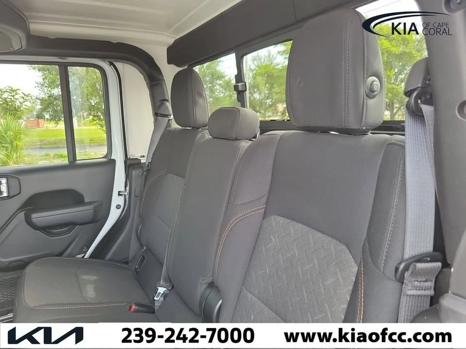 2026 Jeep JT Gladiator - Image 10 of 20