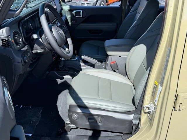 2026 Jeep JT Gladiator - Image 10 of 20