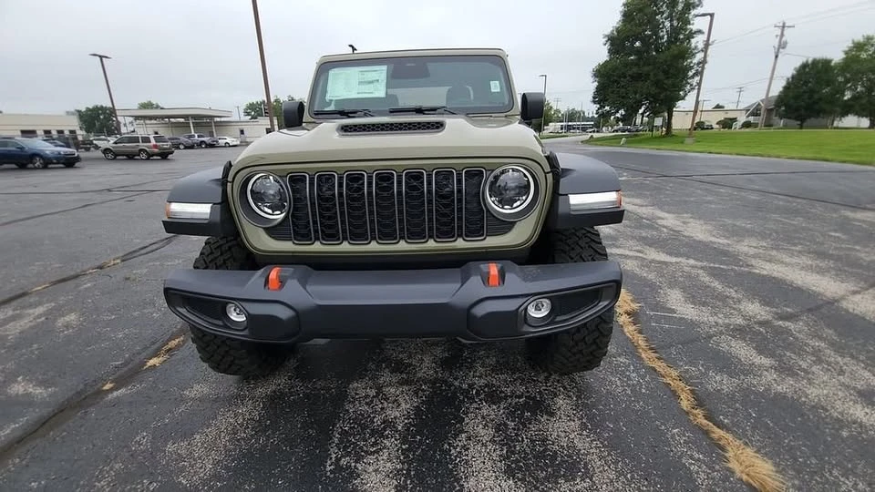 2026 Jeep JT Gladiator - Image 2 of 20