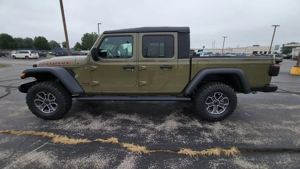 2026 Jeep JT Gladiator - Image 4 of 20