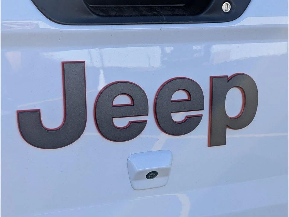 2026 Jeep JT Gladiator - Image 6 of 10