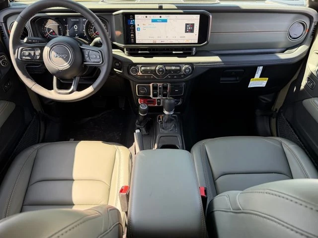 2026 Jeep JT Gladiator - Image 15 of 20