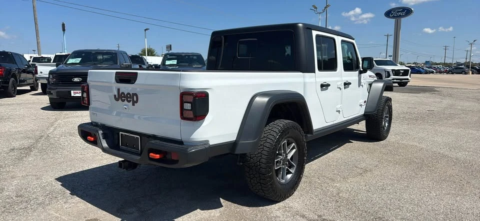 2026 Jeep JT Gladiator - Image 6 of 13
