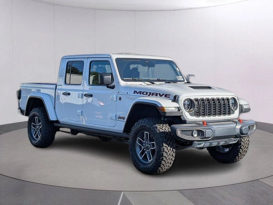 2026 Jeep JT Gladiator - Image 9 of 10