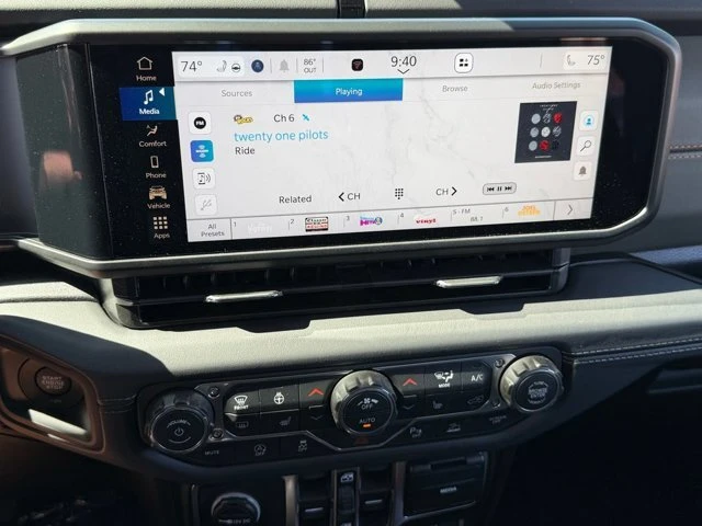 2026 Jeep JT Gladiator - Image 13 of 20
