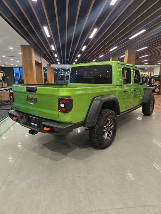2026 Jeep JT Gladiator - Image 2 of 4