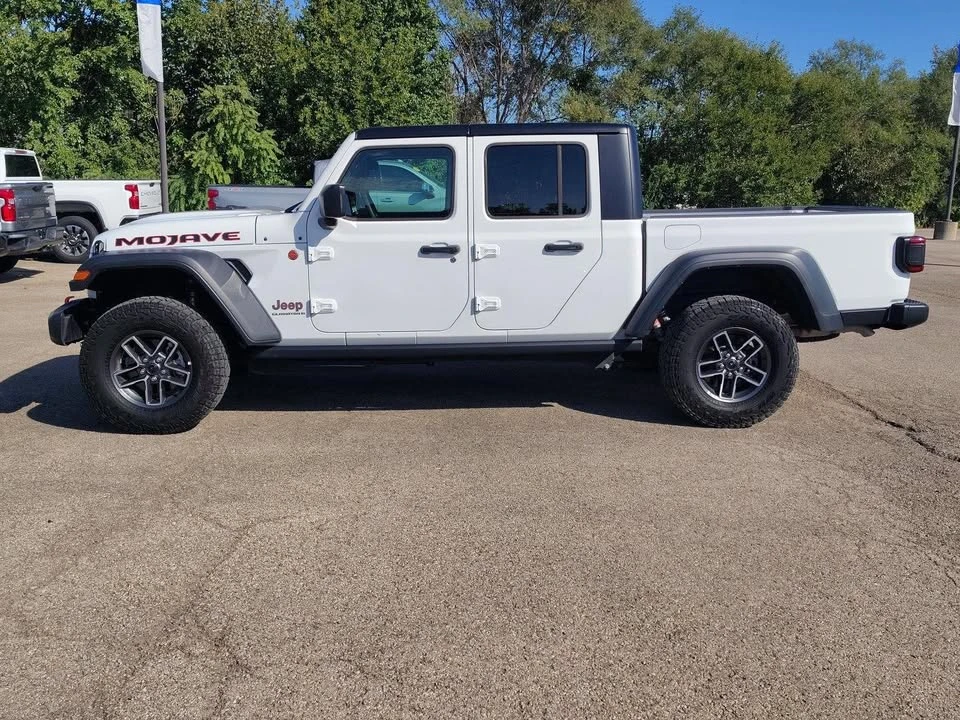 2026 Jeep JT Gladiator - Image 2 of 20