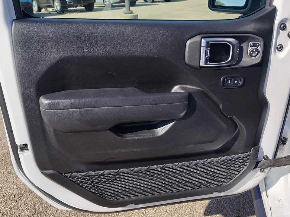 2026 Jeep JT Gladiator - Image 16 of 20