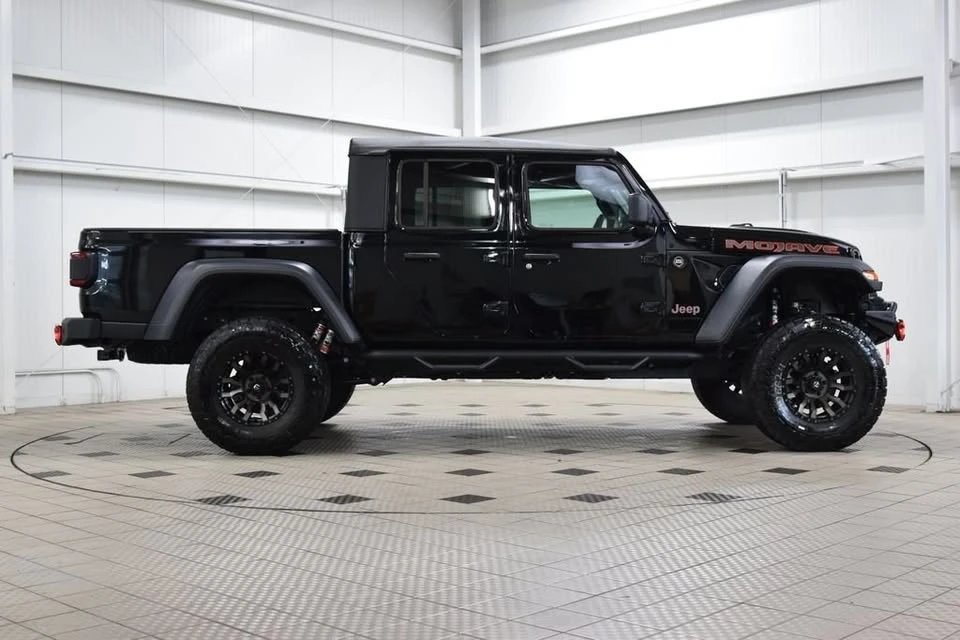 2026 Jeep JT Gladiator - Image 8 of 17