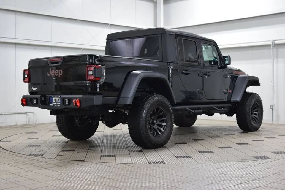 2026 Jeep JT Gladiator - Image 7 of 17