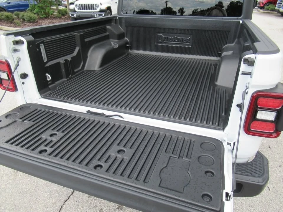 2026 Jeep JT Gladiator - Image 12 of 12
