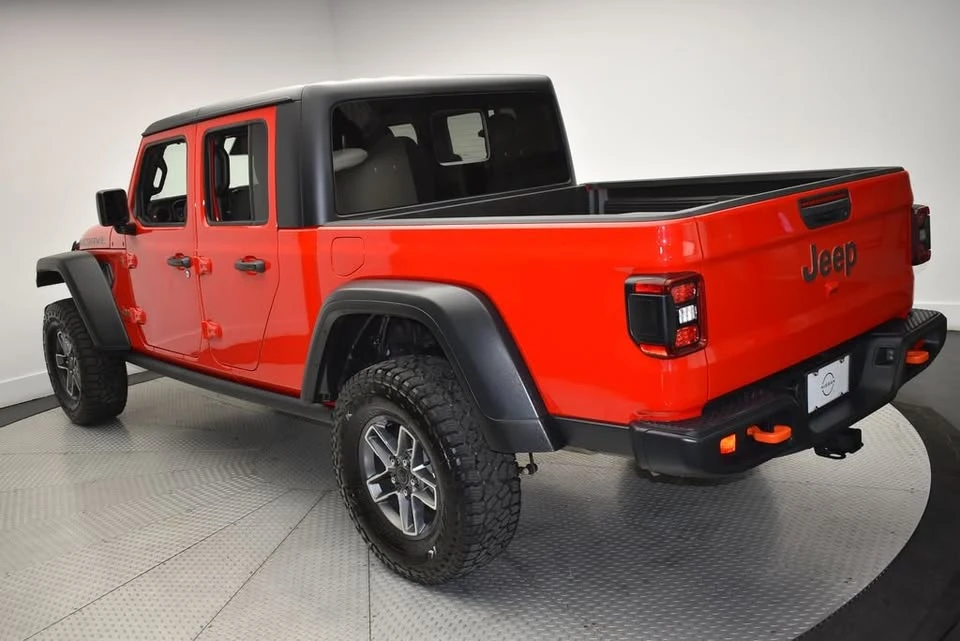2026 Jeep JT Gladiator - Image 7 of 20