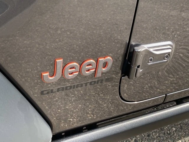 2026 Jeep JT Gladiator - Image 10 of 20
