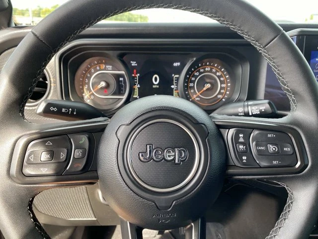 2026 Jeep JT Gladiator - Image 17 of 20