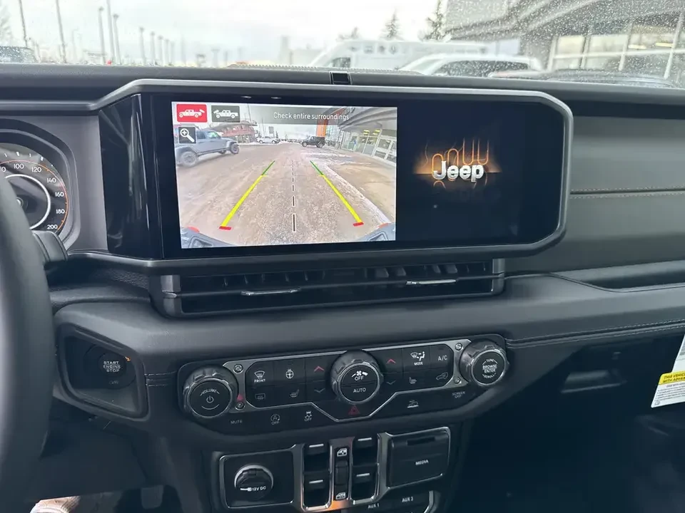 2026 Jeep JT Gladiator - Image 16 of 19
