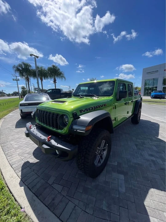 2026 Jeep JT Gladiator - Image 4 of 13