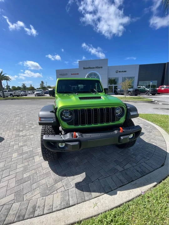 2026 Jeep JT Gladiator - Image 3 of 13